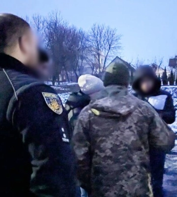 Незаконное пересечение границы: полиция проводит масштабные обыски