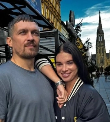 Катерина Усик зворушила сімейним фото і привітала чоловіка з днем народження