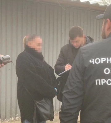 В Одесі затримали жінку, яка за хабар допомагала скласти іспити на водійські права