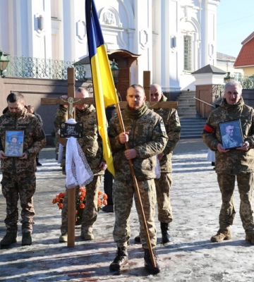 Два прощання в один день: лучани провели в останню путь Героїв Андрія Черняка та Артема Петровського