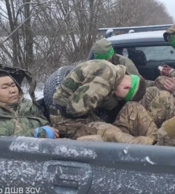 Прикордонники відбили штурм на Вовчанському напрямку і взяли в полон шістьох окупантів: відео