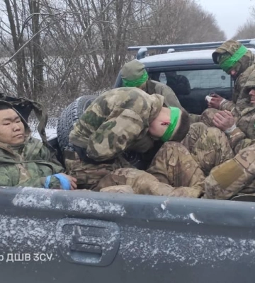 Українські десантники підбили «мотолигу» РФ з гранатомету і взяли окупантів у полон