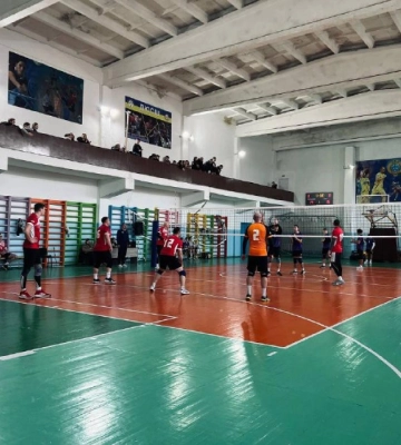 У Костополі провели чемпіонат з волейболу серед чоловічих команд