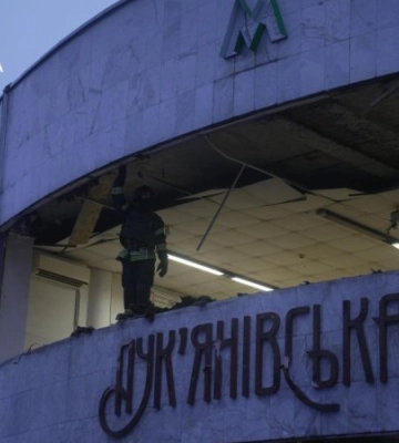У Києві завершили аварійно-рятувальні роботи після ракетного удару. Три людини загинули і три поранені