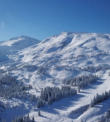 На одному з гірськолижних курортів Закарпаття загинула лижниця