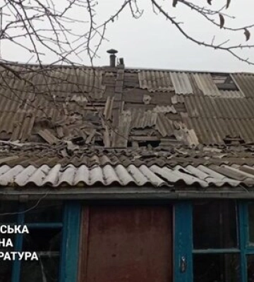 Рашисти вночі обстріляли село на Харківщині: пошкоджено будинки, була пожежа