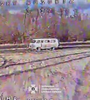 Пограничники уничтожили БМП, ПТРК, 4 автомобиля и 2 укрытия оккупантов на Харьковском направлении. ВИДЕО