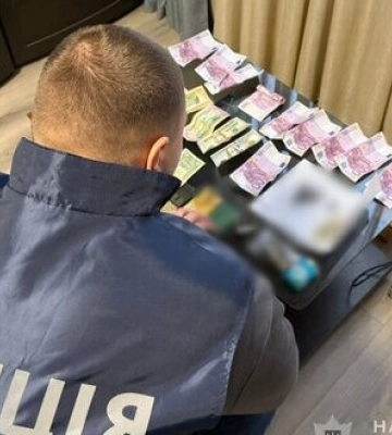 Підробляли чоловікам результати аналізів на ВІЛ для уникнення мобілізації: Викрито лікарів ВЛК у Дніпрі, - Нацполіція. ФОТОрепортаж