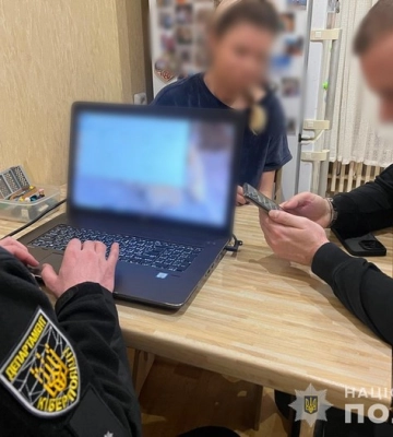 Лікарі ВЛК у Дніпрі підробляли чоловікам результати аналізів на ВІЛ для уникнення мобілізації