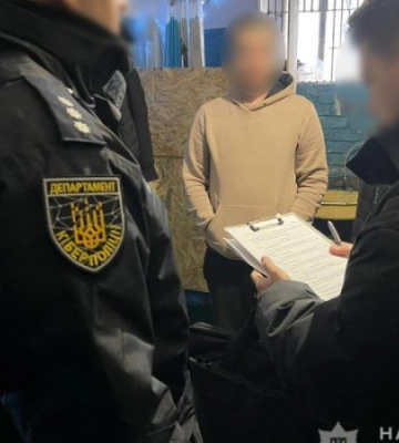 Заробляв на охочих втекти: в Одесі викрили схему нелегального перетину кордону