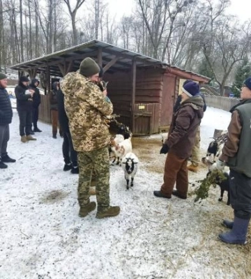 У Рівненському зоопарку провели екскурсію для воїнів, які проходять реабілітацію