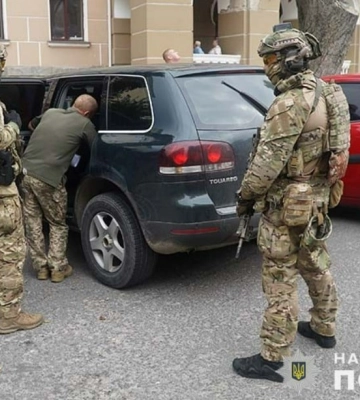 На Тернопільщині затримали працівників ТЦК, які щомісяця заробляли до 150 000 доларів на ухилянтах