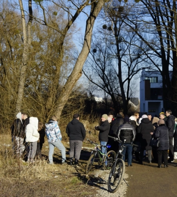Франківці вимагають зупинити висотну забудову чергової ділянки біля озера