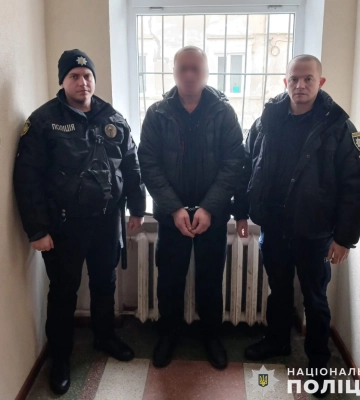 На Львівщині затримали чоловіка, який жорстоко побив старенького сусіда
