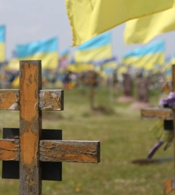 Черкащанку судитимуть за наругу над могилою військовослужбовця ЗСУ
