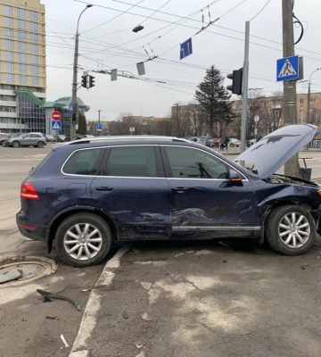 Один з учасників автотрощі в обласному центрі Волині не мав права на водіння