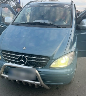 Виїзд за кордон за $10 тис. за фальшивим паспортом: викрито схему для ухилянтів в Одесі. ФОТО