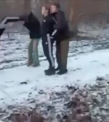 В Киевской области девочку избили старшеклассники: в сети есть видео избиения