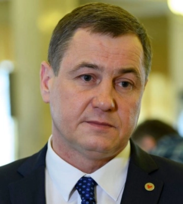 - У штабах людей втричі більше, ніж на фронті, - нардеп з Рівненщини - У штабах людей втричі більше, ніж на фронті, - нардеп з Рівненщини