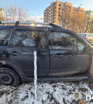 У Тернополі зіткнулися BMW X5 та Mitsubishi Outlander