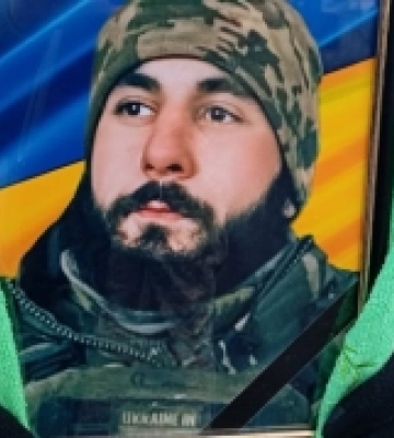 У Миргородській громаді попрощалися із загиблим захисником Андрієм Мхітаряном