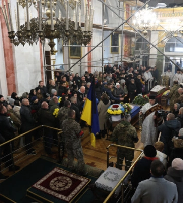Два прощання в один день: у Луцьку в останню дорогу провели військовослужбовців Олександра Семенюка та Івана Кумброва
