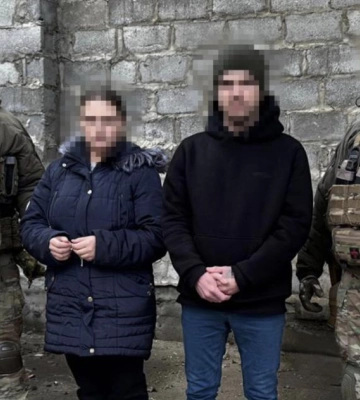 СБУ та Нацполіція затримали подружжя агентів рф, які зробили вибуховий пристрій для теракту біля ТЦК у Дніпрі