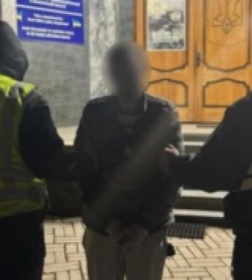 В Іршаві поліція затримала наркоторговця під час збуту метамфетаміну