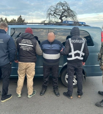 На Одещині затримали іноземця, який організував схему незаконного переправлення чоловіків за кордон
