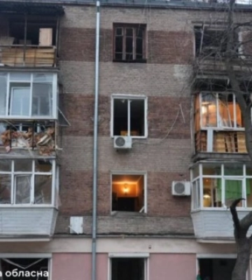У Запоріжжі четверту добу триває пошукова операція на місці удару Росії