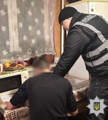 Знущання над 12-річною дівчинкою в Білій Церкві: повідомлено про підозру 16-річному юнаку, який вдарив її по голові та розпилив в обличчя газовий балончик. ФОТО