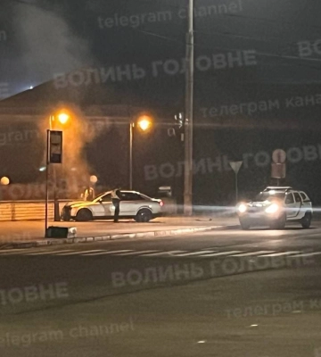 У Луцьку авто «Audi» на великій швидкості влетіло в стовп