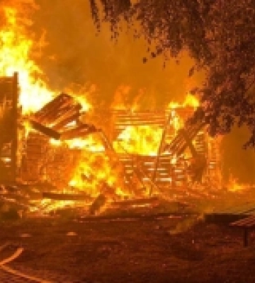На Первомайщині сталася пожежа дерев'яної споруди