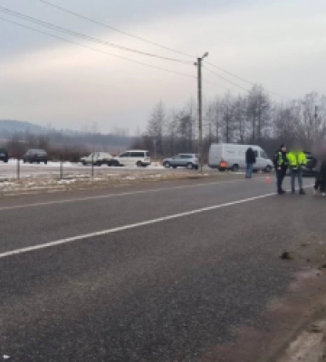 Через потрійну ДТП на дорозі Львів – Шегині частково перекрили рух