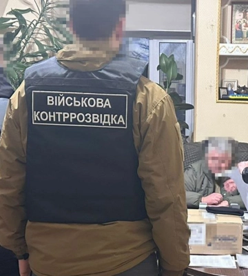 СБУ затримала головного психіатра ЗСУ, який за час війни розбагатів на понад $1 млн