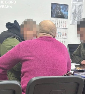 На Тернопільщині командир взводу нараховував підлеглому 1 млн гривень "бойових" за ремонт будинку своєї доньки