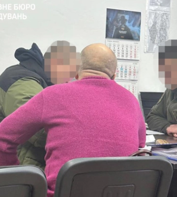 На Тернопільщині командир «найняв» за «бойові» військового, який робив ремонт у будинку