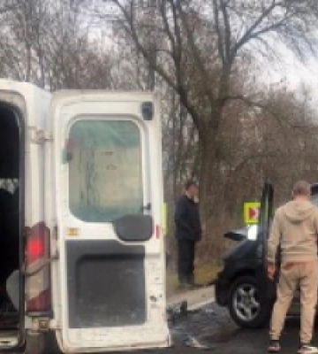 На Львівщині зіткнулися два мікроавтобуси: травми отримали п&#039;ятеро людей