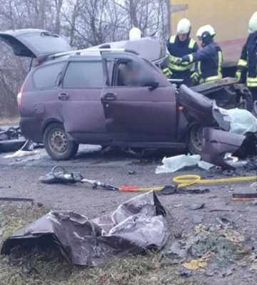 У поліції розповіли деталі смертельної ДТП між легковиками і вантажівкою на Уманщині