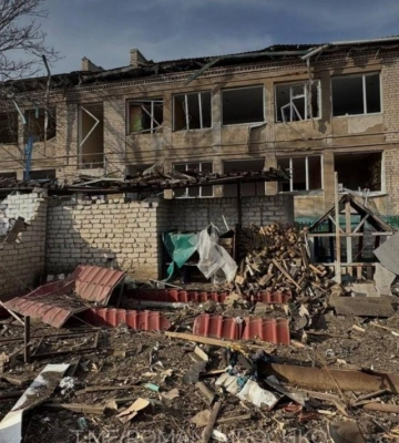 росіяни вдарили по Херсону трьома КАБами, є постраждалі