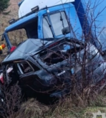 Батько загинув, травмовані два чотирирічні сини. Моторошна ДТП на Львівщині