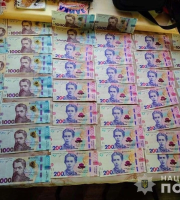 На Дніпропетровщині чоловік понад 40 разів викрадав гроші з картки знайомої