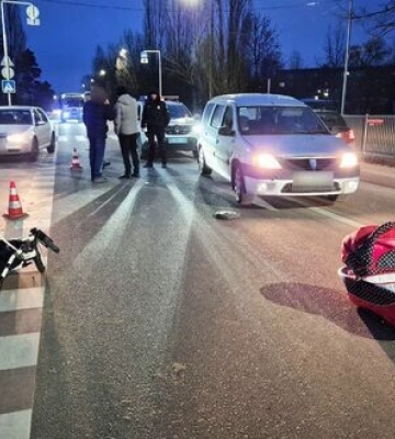 У Вараші водій наїхав на жінку з дитиною у візку: одномісячне немовля загинуло. ФОТО