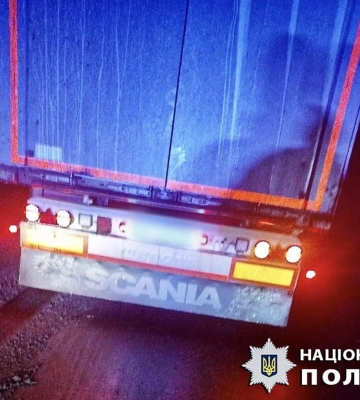 На Київщині вантажівка на трасі Київ - Одеса на смерть збила людину - розпочато розслідування