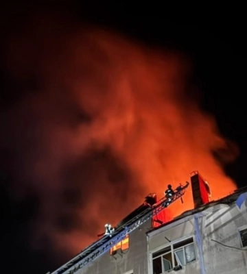 У Сумах внаслідок атаки дрона постраждали троє людей, пошкоджені приватні будинки