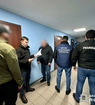 В Одесі військовослужбовець отримав 670 тисяч за фальшиві документи