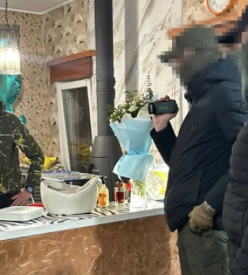 Адвоката, який коригував ракетні удари по Дніпру, затримали при спробі втечі за кордон