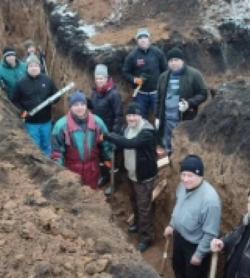 Представники Дубенської громади беруть участь в облаштуванні оборонних укріплень на Дніпропетровщині