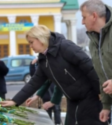 В Ізмаїлі вшанували День Соборності України покладанням квітів до пам’ятника Тарасу Шевченку