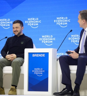 Зеленський сказав, хто у 2022 році мав стати президентом України за ультиматумом Путіна